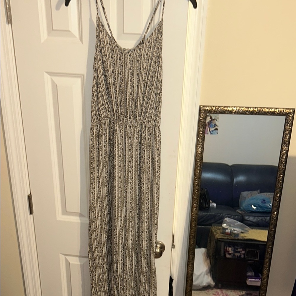 Elegant Black and White Maxi Dress